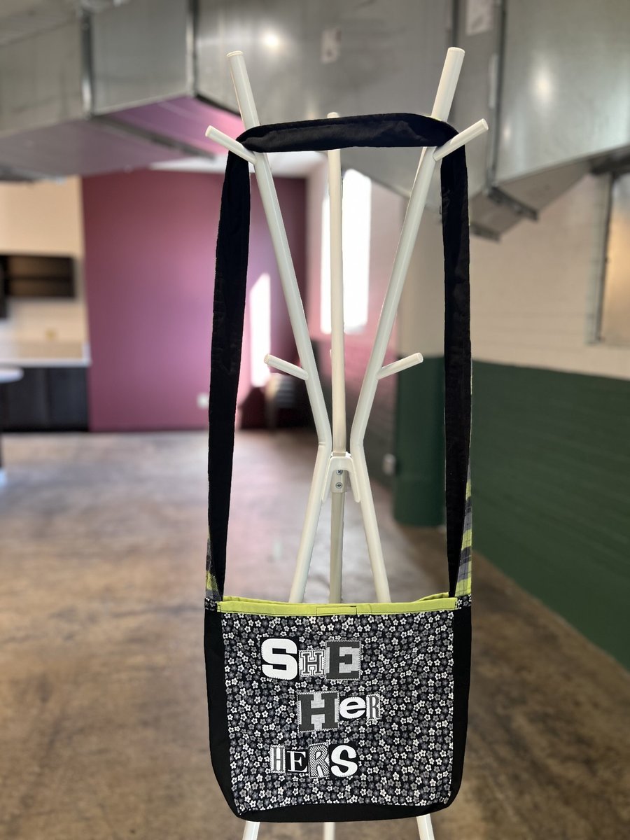 She her crossbody bag black and green
