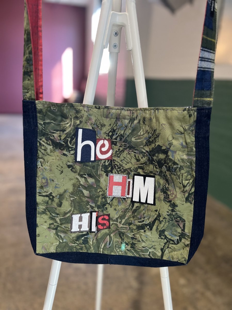 He him crossbody bag green and navy 