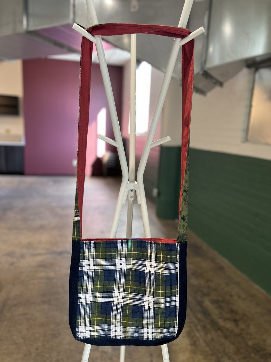 He him crossbody bag green and navy 
