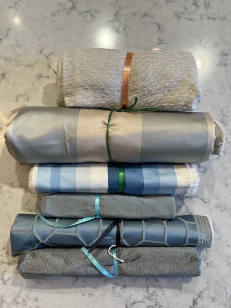 Fabric remnant bundle silk/satin 1