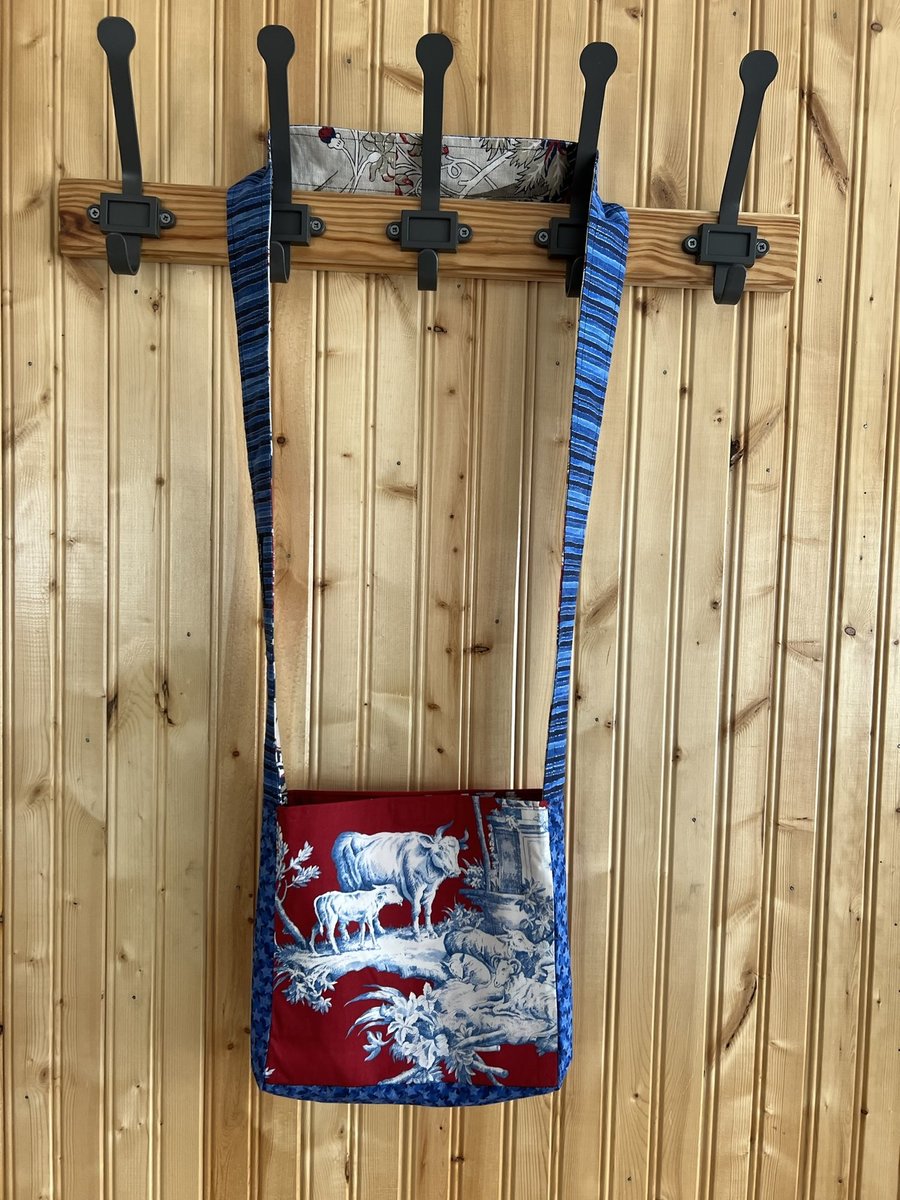 Australia tshirt crossbody bag 