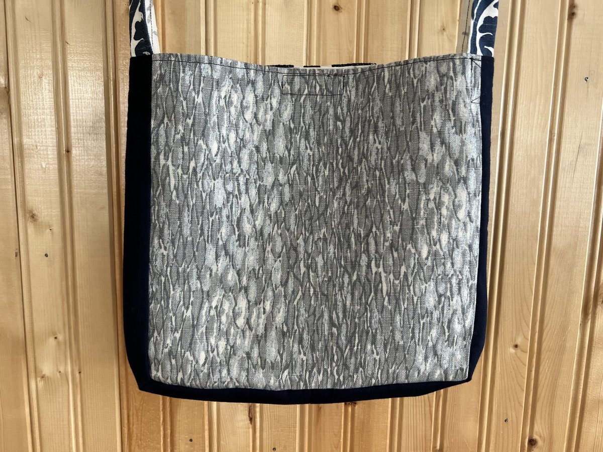 Blue dog tshirt crossbody bag 