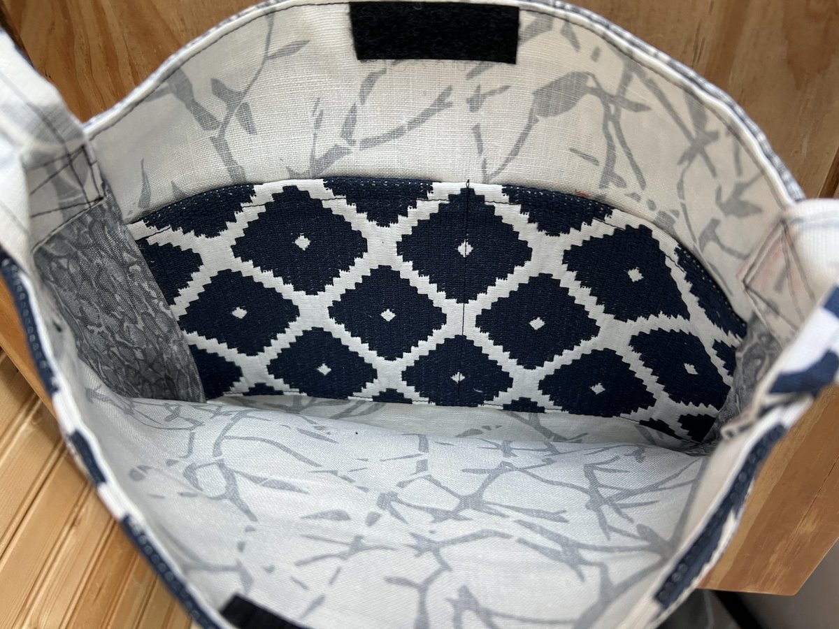 Blue dog tshirt crossbody bag 