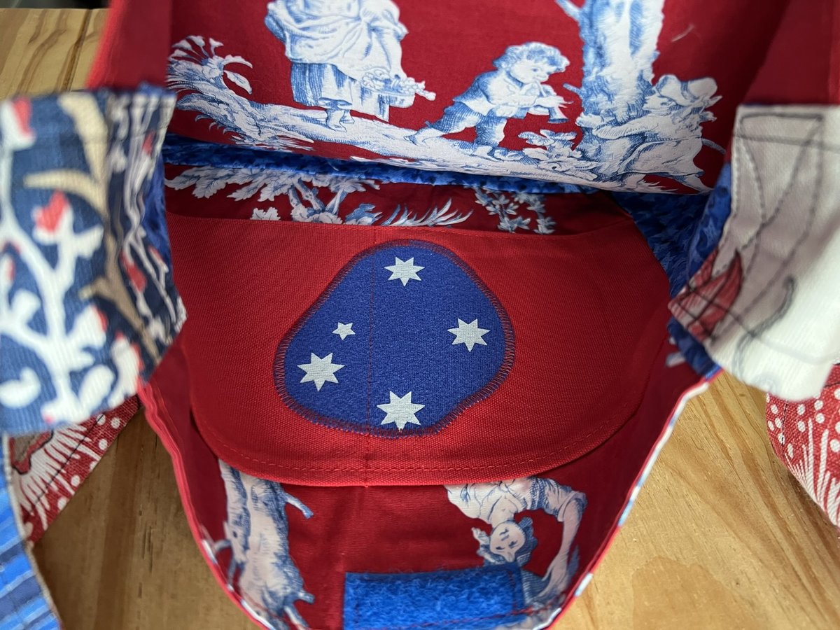 Australia tshirt crossbody bag 