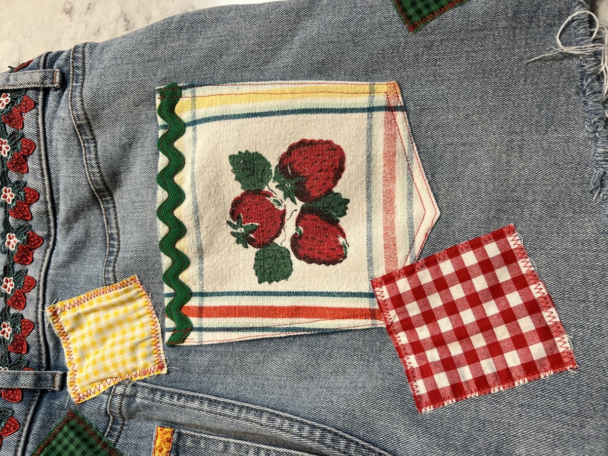 Strawberry collage overall shorts size women’s small