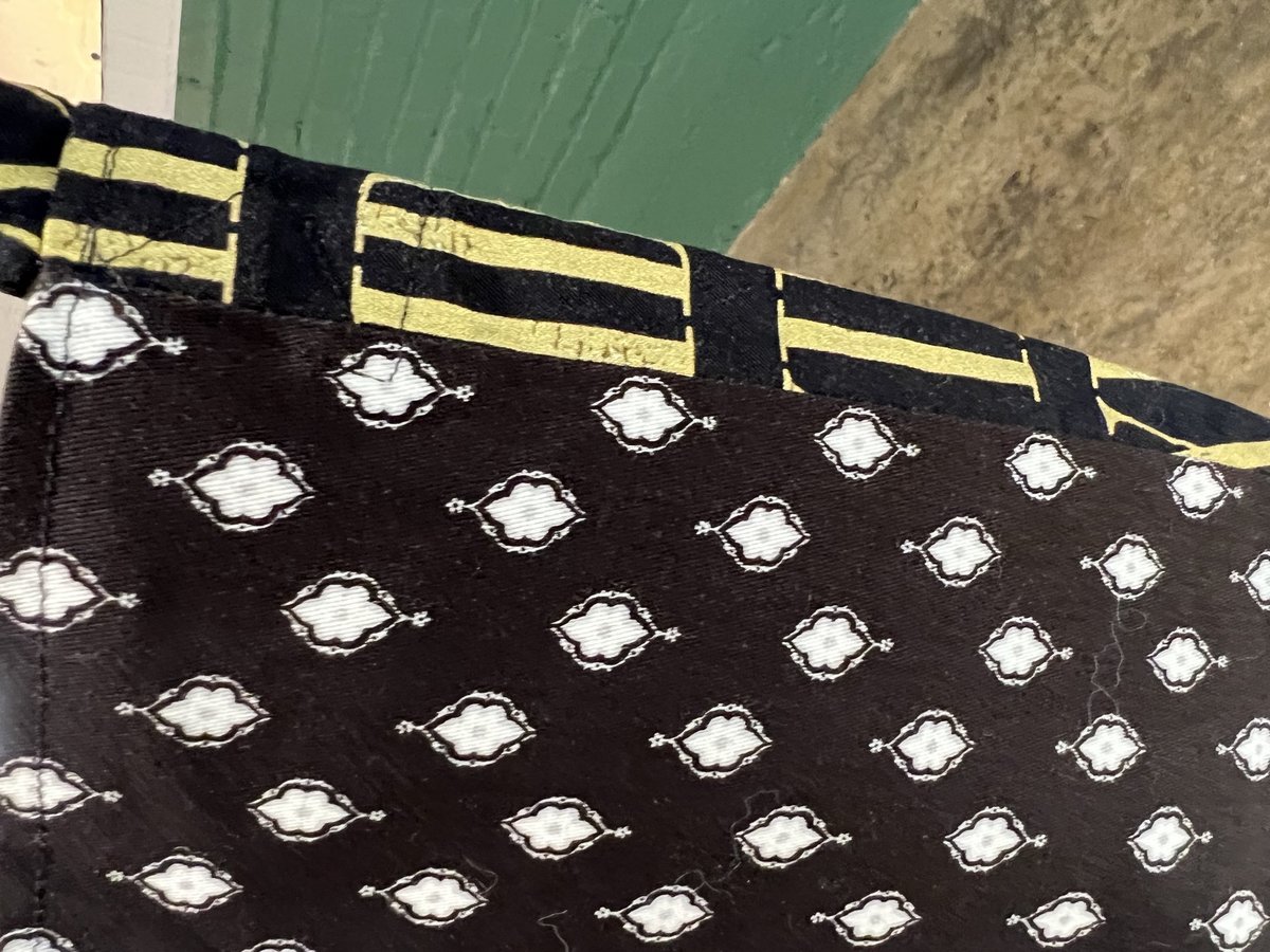He him crossbody bag gold and black 