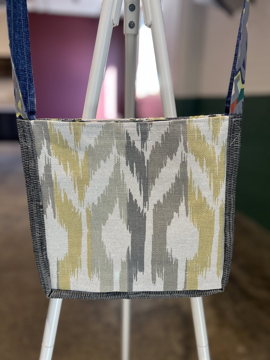 They them crossbody bag yellow and gray 