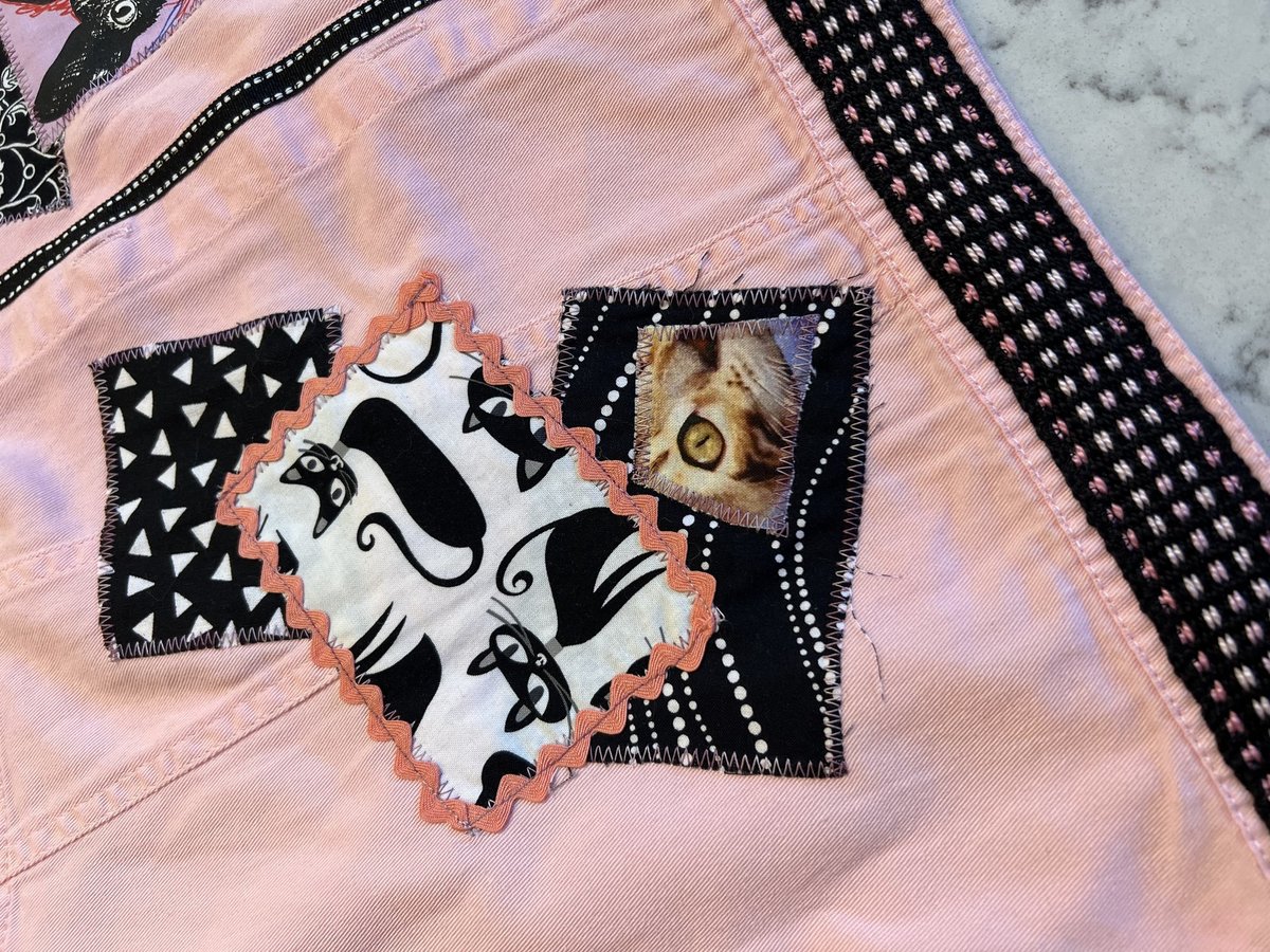 Cat Jean jacket pink and black 