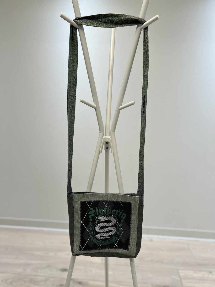 Slytherin tshirt crossbody bag sage green 