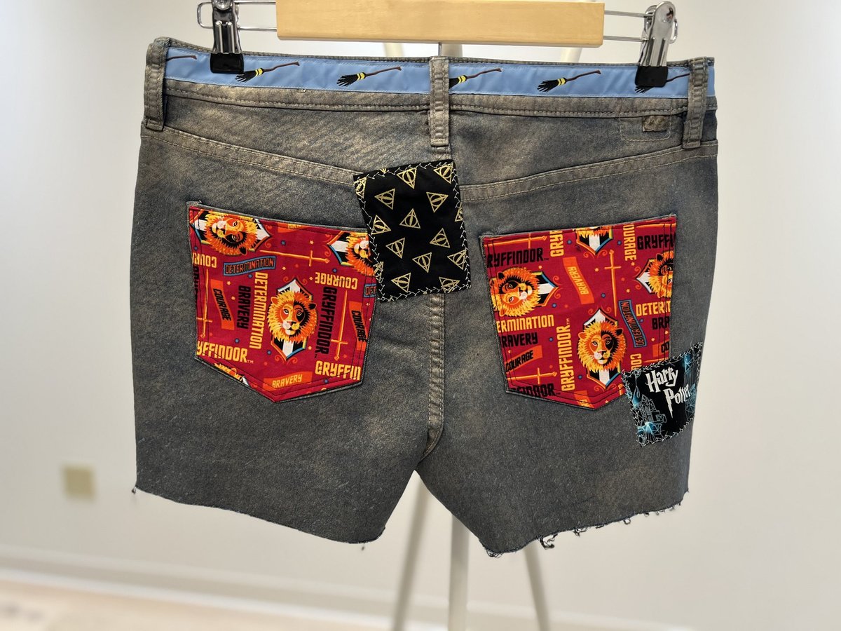 Gryffindor altered shorts size womens 10
