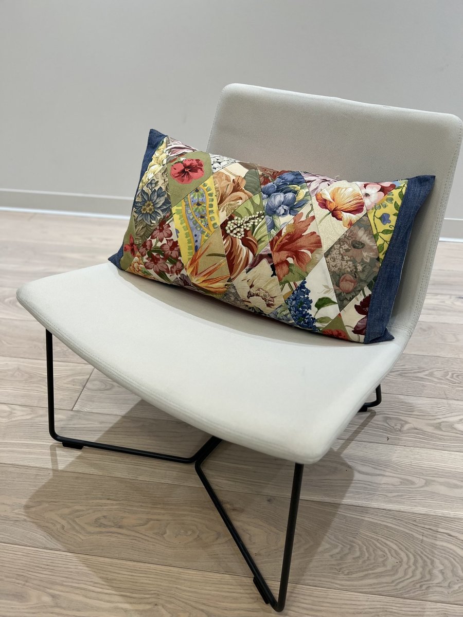 Floral diamond pillow