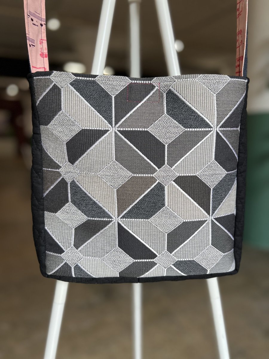 St Vincent Tshirt crossbody bag 