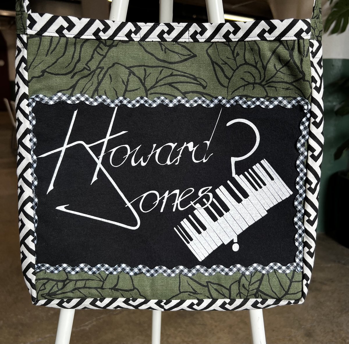 Howard Jones Tshirt crossbody bag 