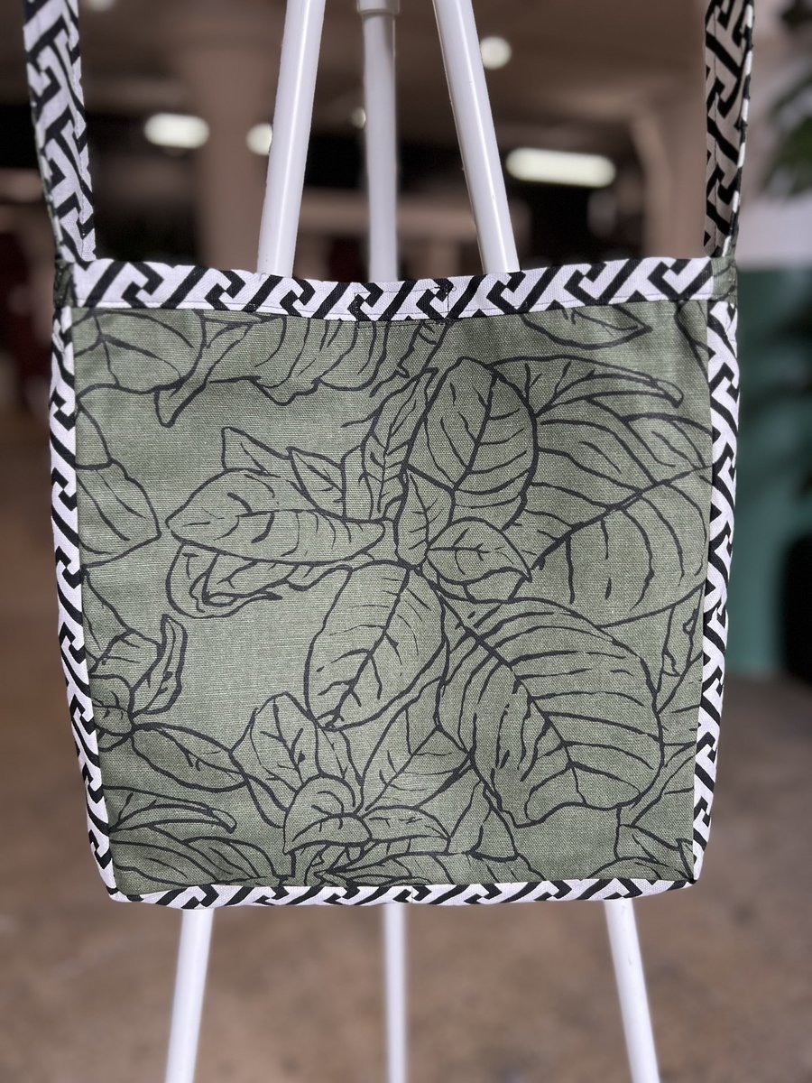Howard Jones Tshirt crossbody bag 