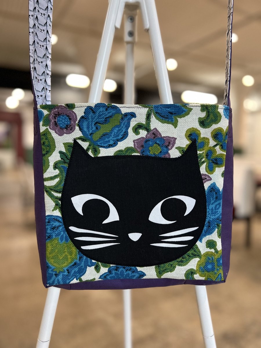 Cat face crossbody bag