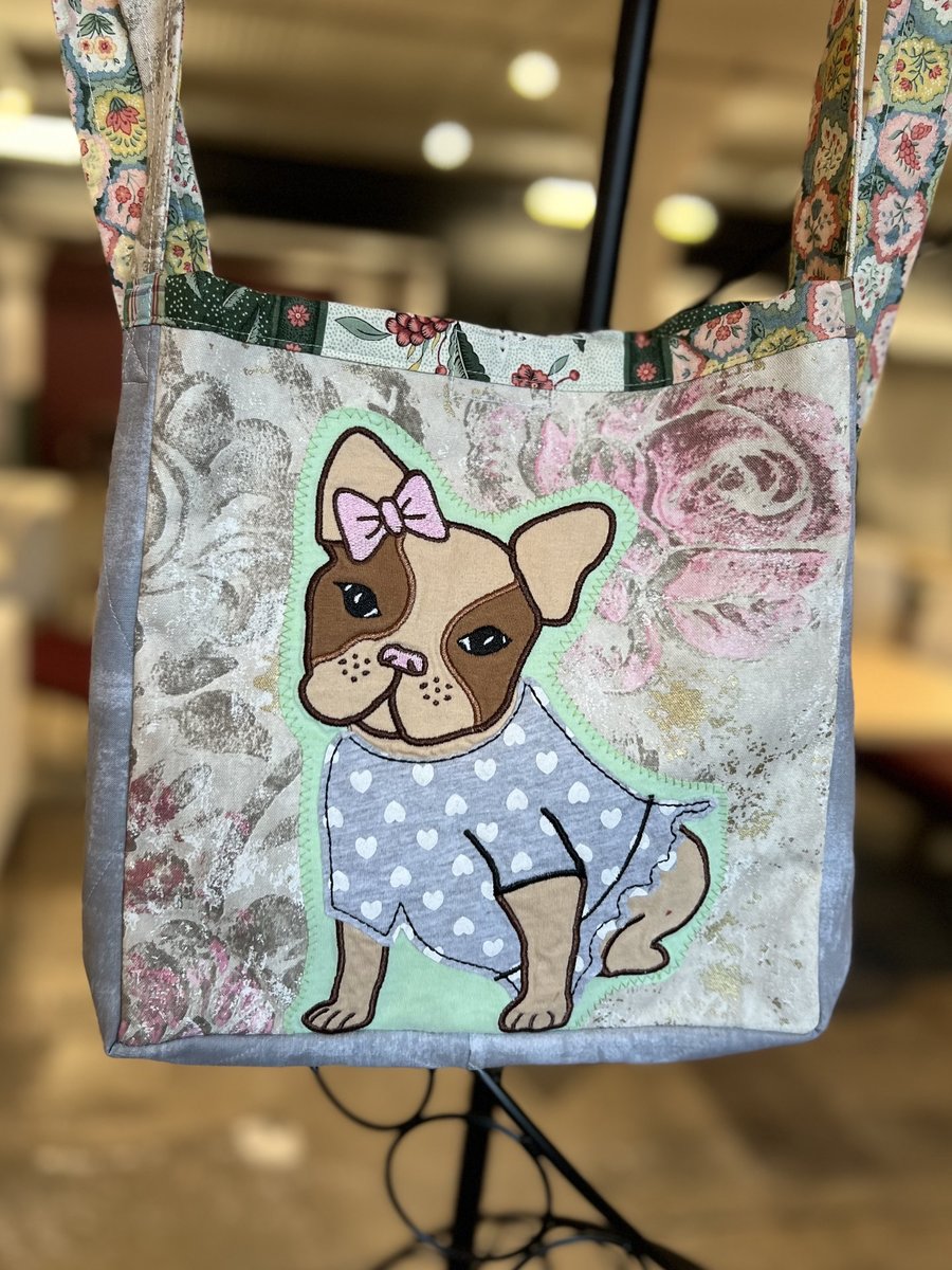 Puppy tshirt crossbody bag