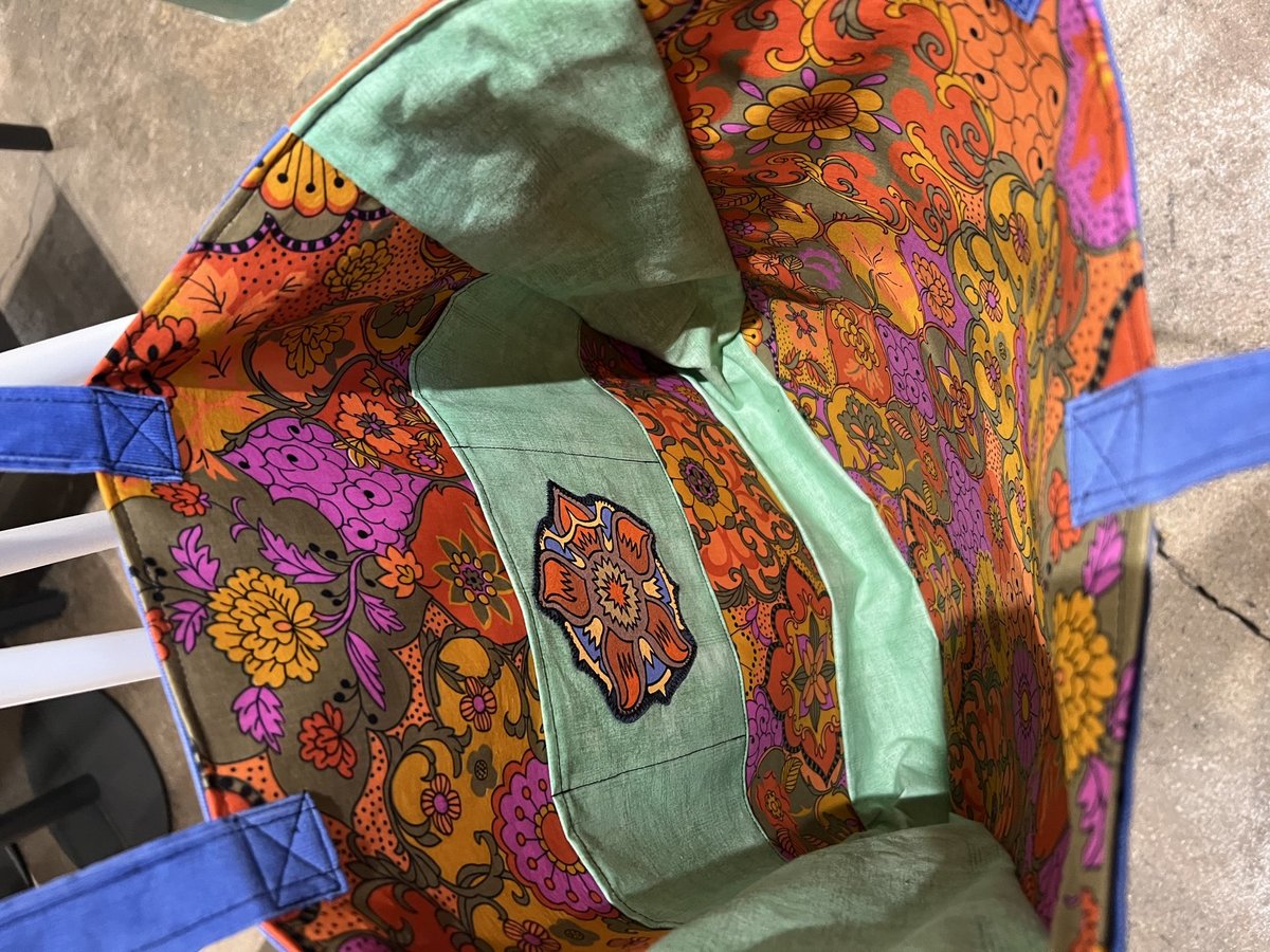 Stranger things tshirt market bag orange purple