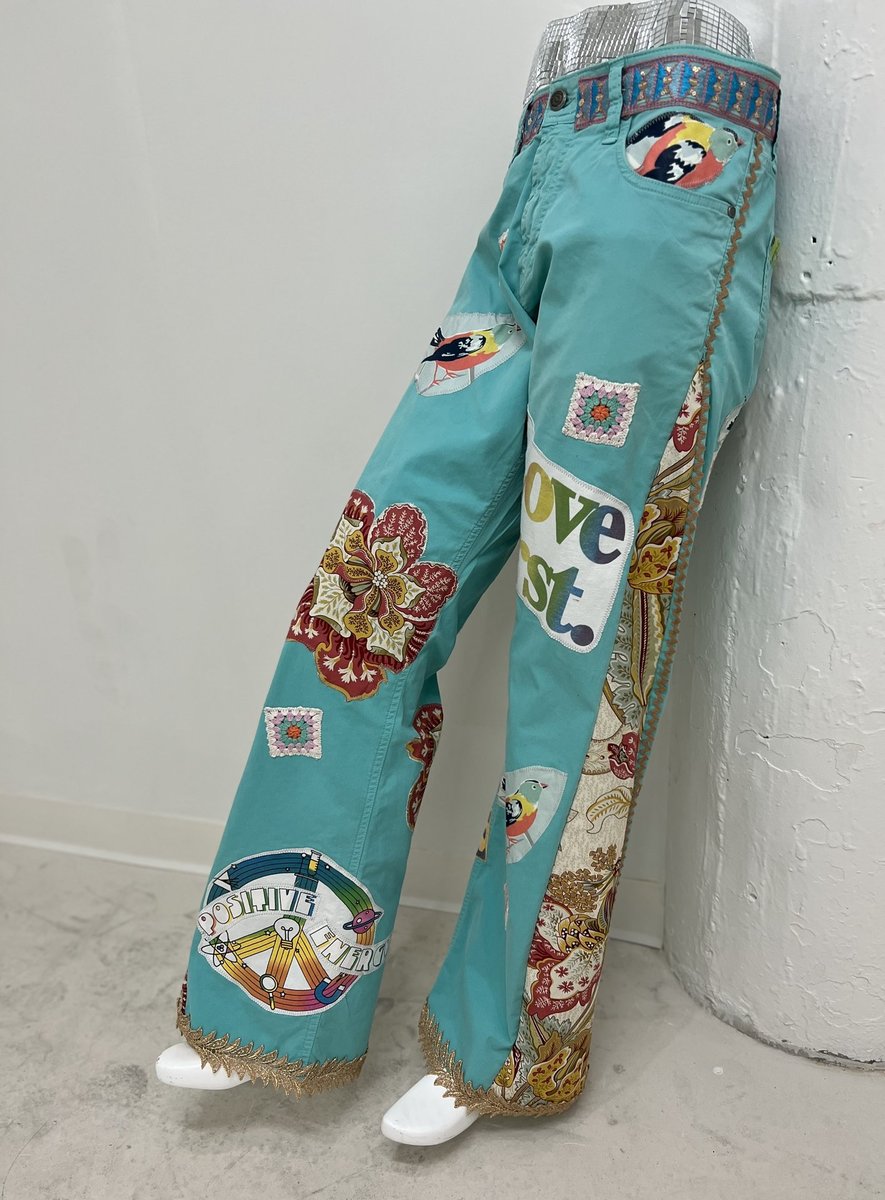 Positive vibes art collage pants 