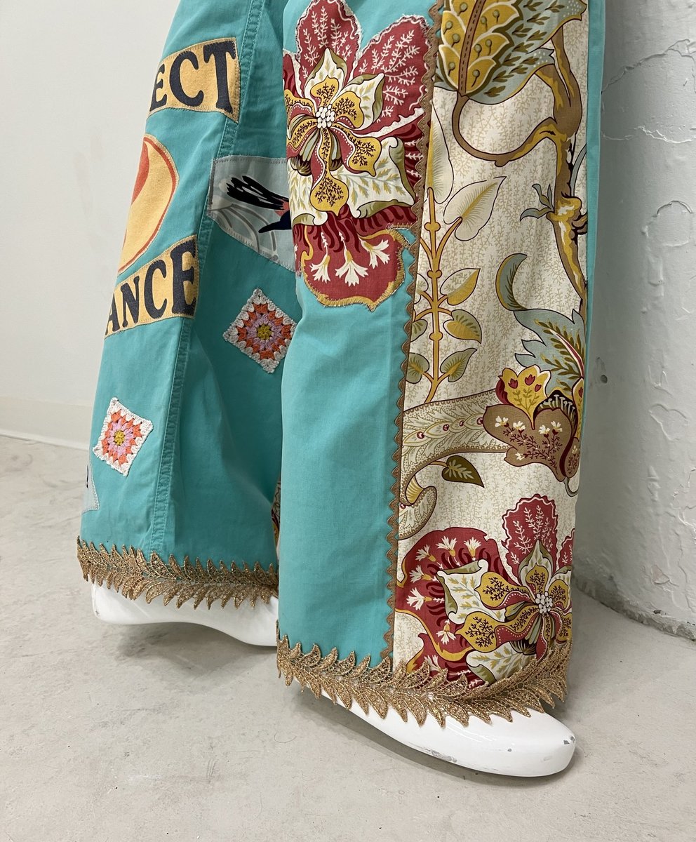 Positive vibes art collage pants 