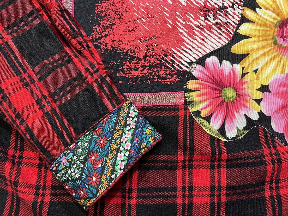 Skull and flowers altered flannel men’s M