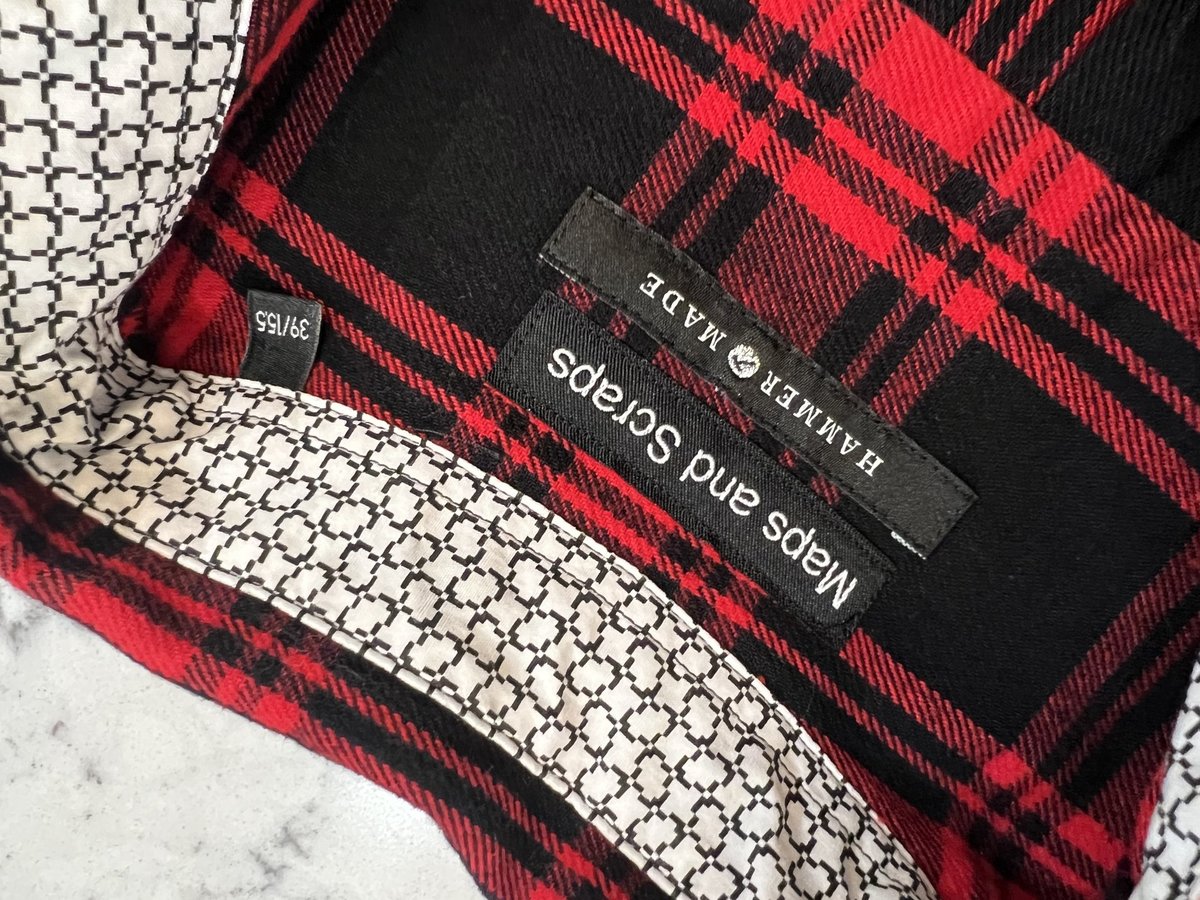 Skull and flowers altered flannel men’s M