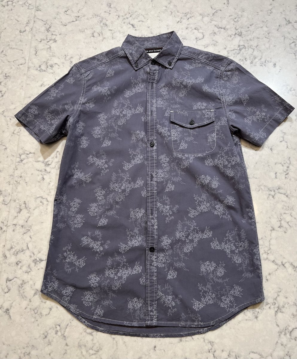 Si es amor… altered shirt men’s S