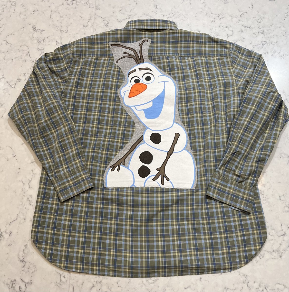 Olaf Frozen altered shirt men’s XL