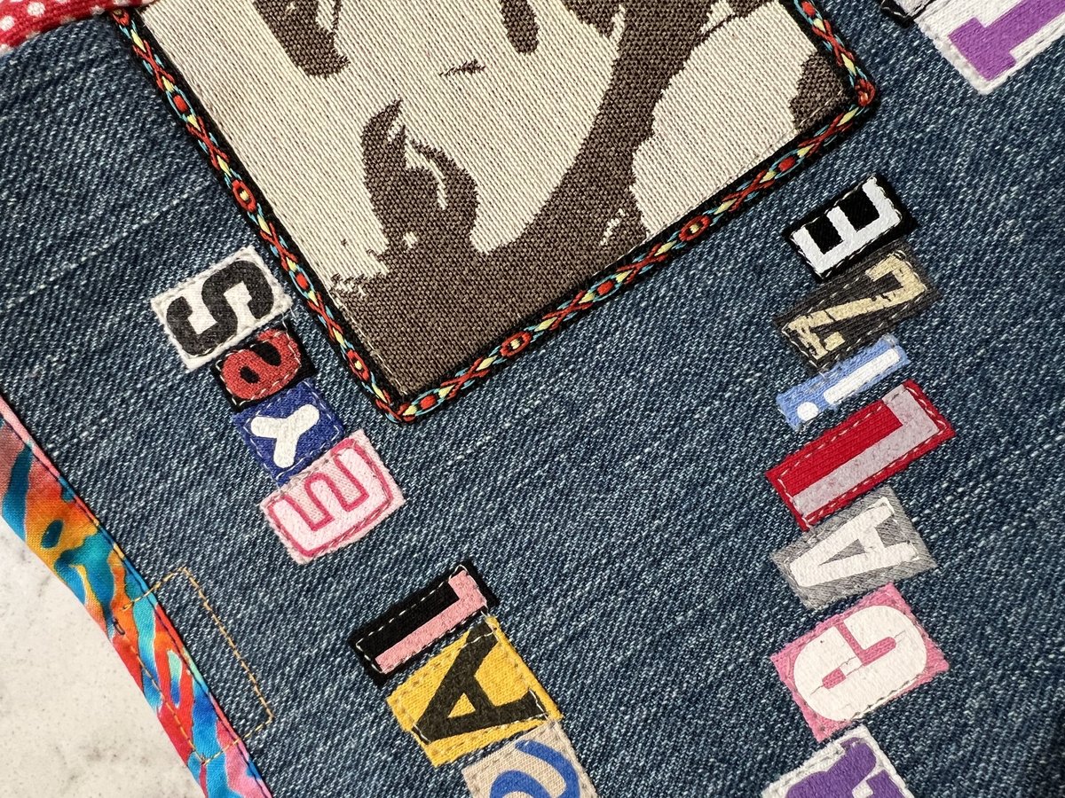 Real Eyes crossbody bag