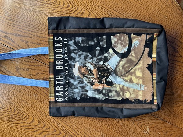 Garth Brooks tshirt market bag