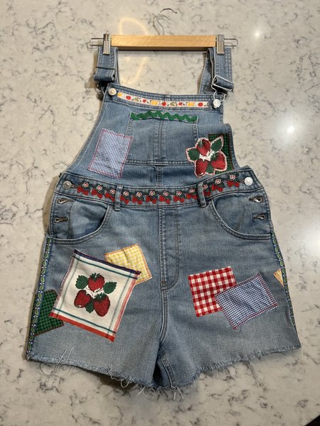 Strawberry collage overall shorts size women’s small