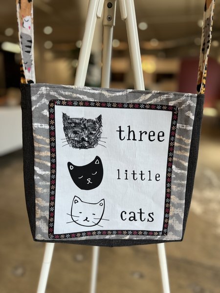 Three little cats crossbody bag
