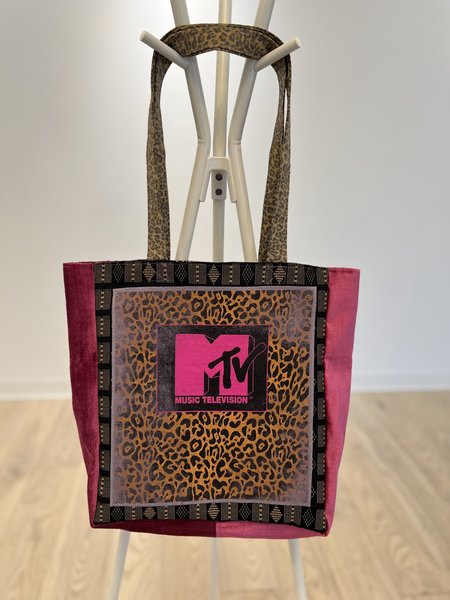MTV leopard print tshirt market bag