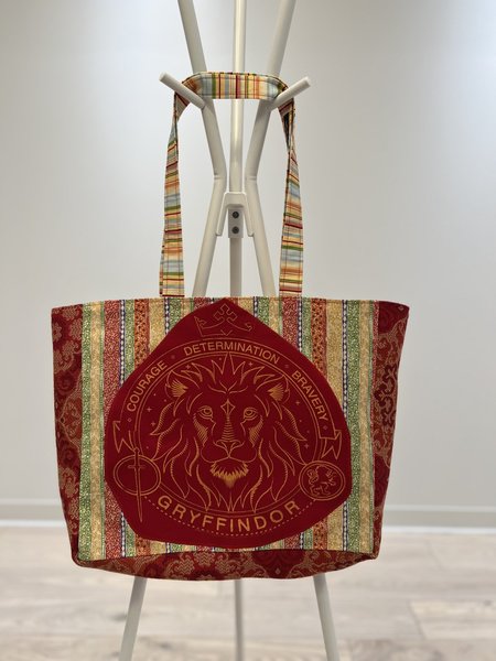 Gryffindor lion tshirt market bag 