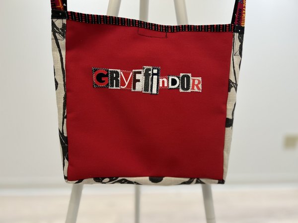 Gryffindor ransom note crossbody bag 