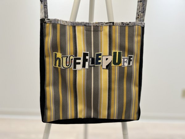 Hufflepuff ransom note crossbody bag 