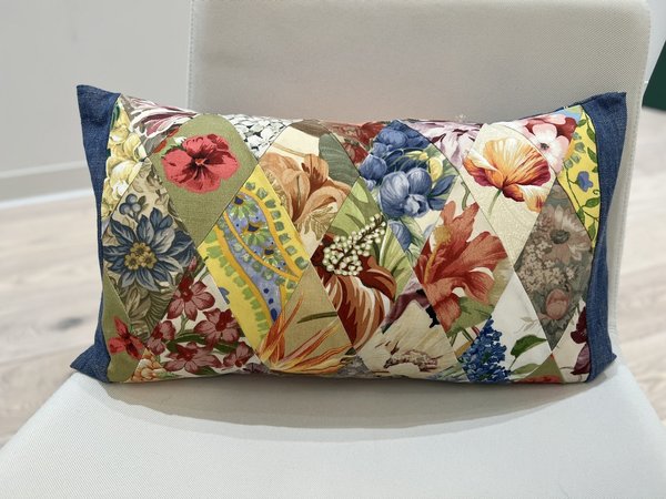 Floral diamond pillow