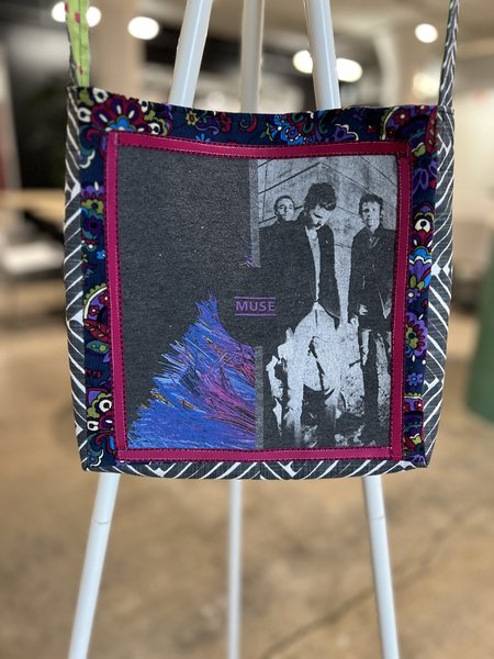 Muse tshirt crossbody bag 