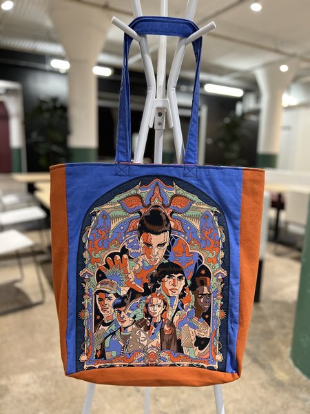 Stranger things tshirt market bag orange purple