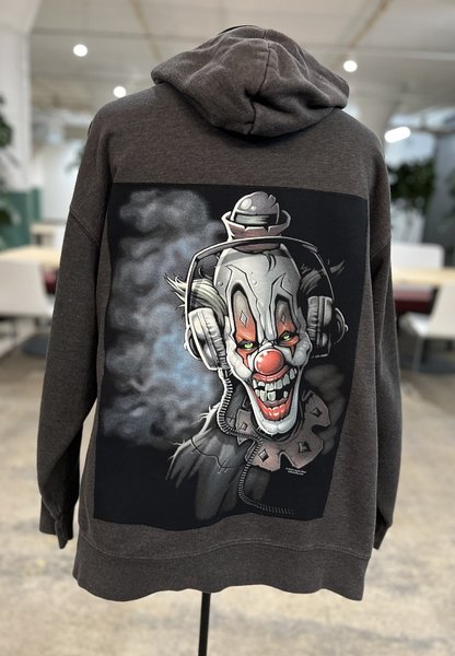 Scary clown tshirt altered hoodie men’s XXL