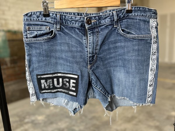 Muse altered shorts size W12