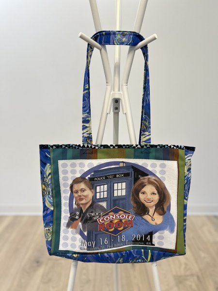Doctor WHO Console Room con 2014 tshirt market bag